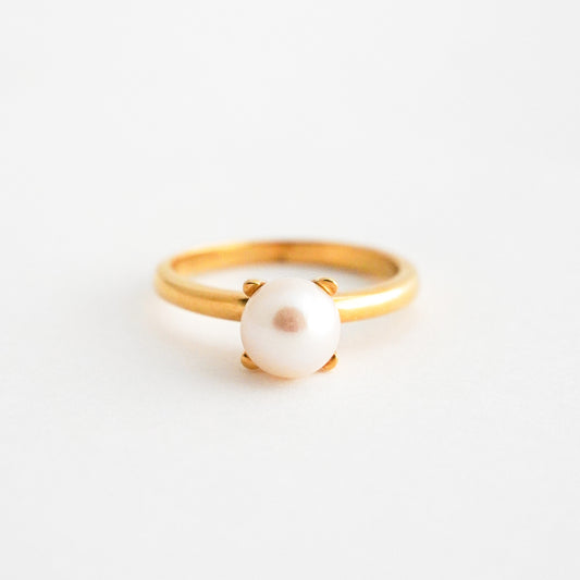 Anillo Grueso con Perla Cultivada 7 mm en Oro 18K
