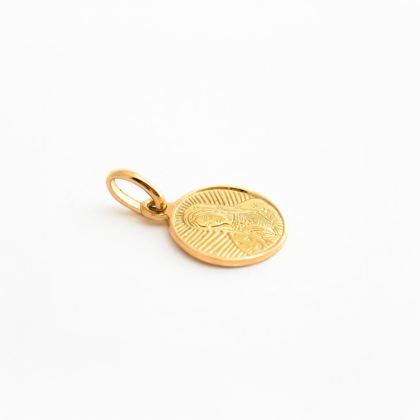 Medalla Virgen Guadalupe Devoción Oro 18K