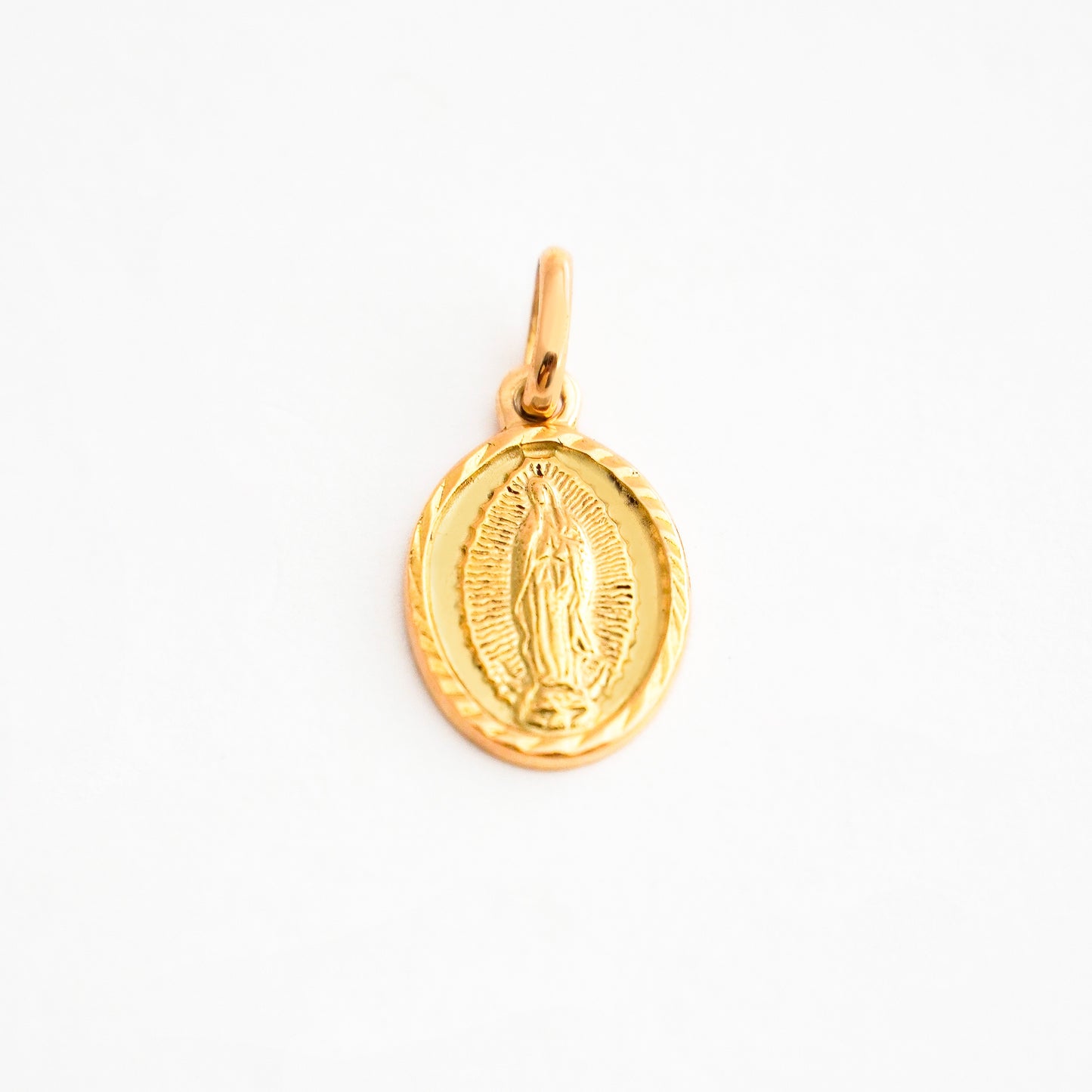 Medalla Virgen Guadalupe Resplandor Oro 18K