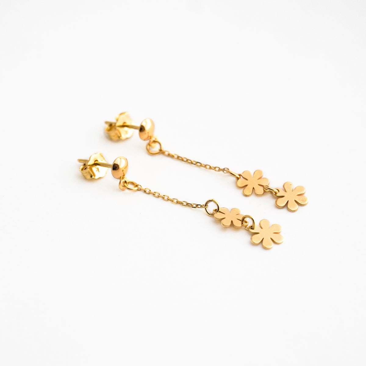 Aretes Colgantes Cascada de Flores en Oro 18K