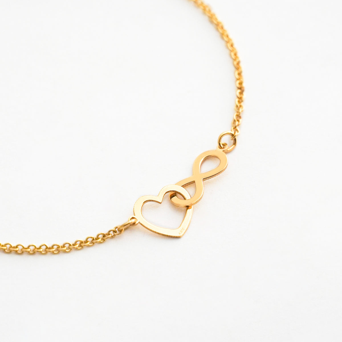 Pulsera Amor Infinito en Oro 18K