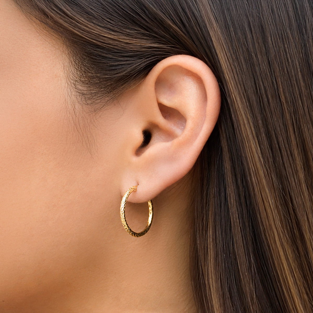 Argollas Tubulares Fine Brillantes en Oro 18K