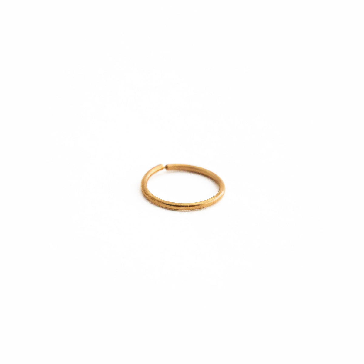 Piercing de Nariz tipo Argolla en Oro 18K Amarillo