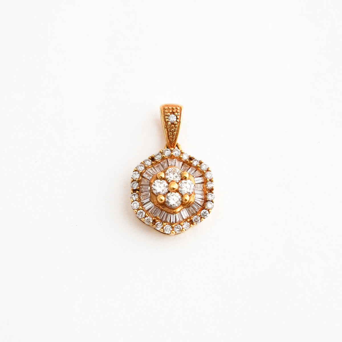 Dije Roseta Wave Diamantes Oro 18K