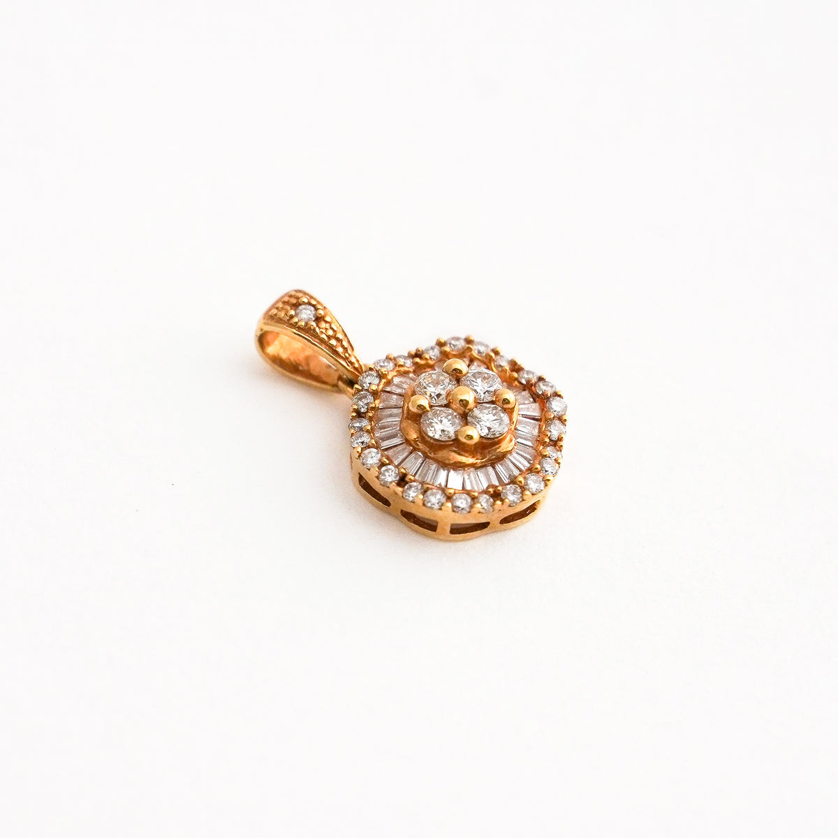 Dije Roseta Wave Diamantes Oro 18K