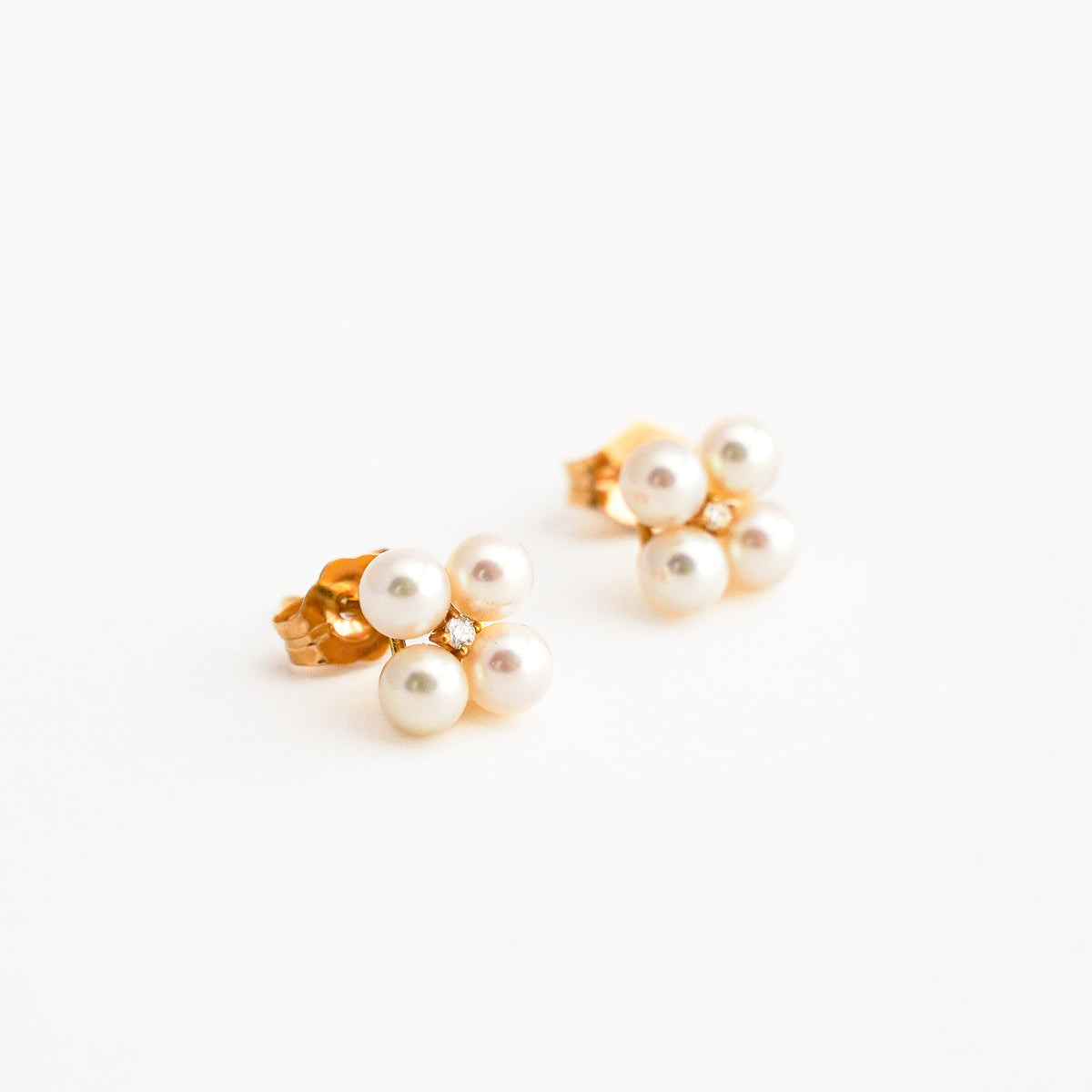 Aretes Bouquet Perlas Akoya Diamantes Oro 18K