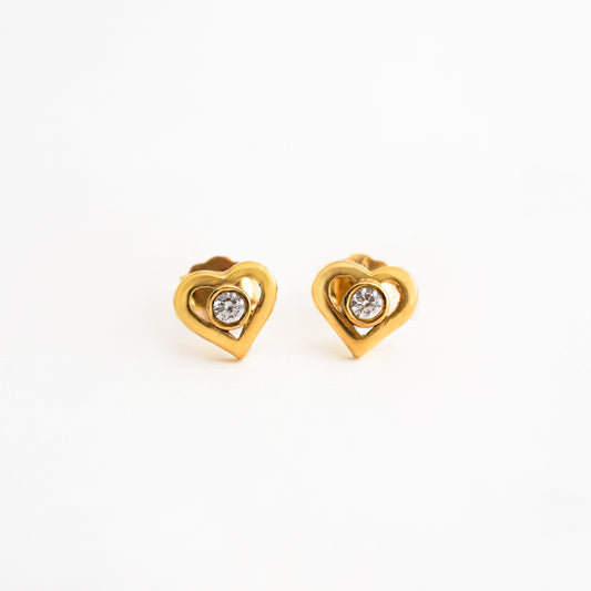 Aretes Corazón Calado Punto De Luz Oro 18K