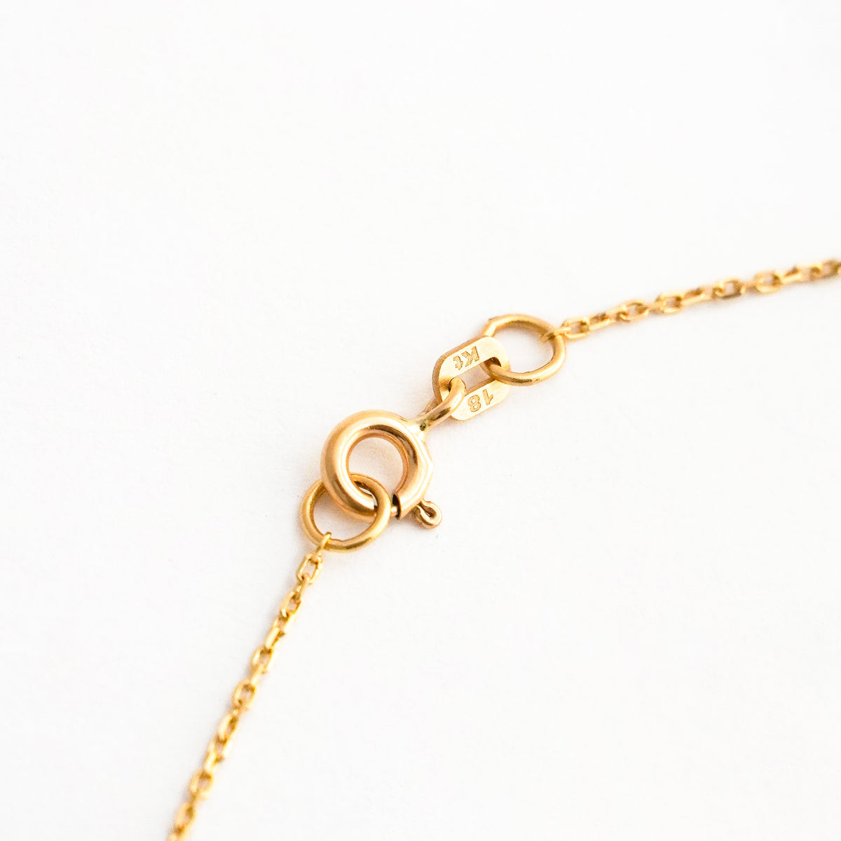 Cadena Prisma Fine en Oro 18K