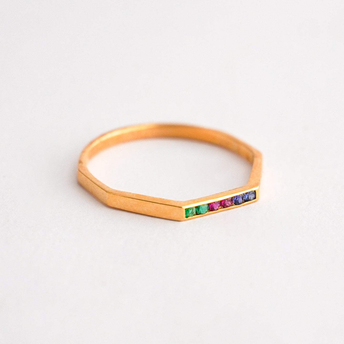 Anillo Octogonal Multi Stone en Oro 18K