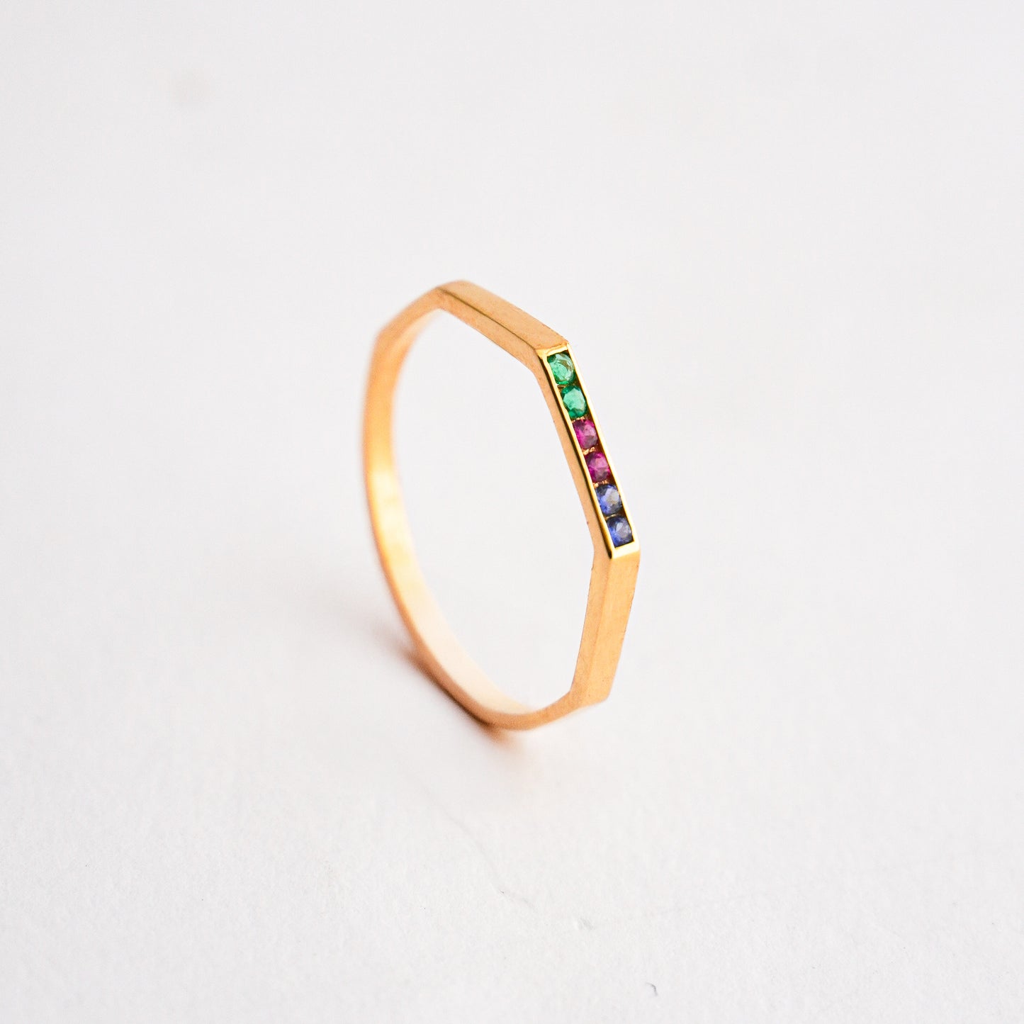 Anillo Octogonal Multi Stone en Oro 18K