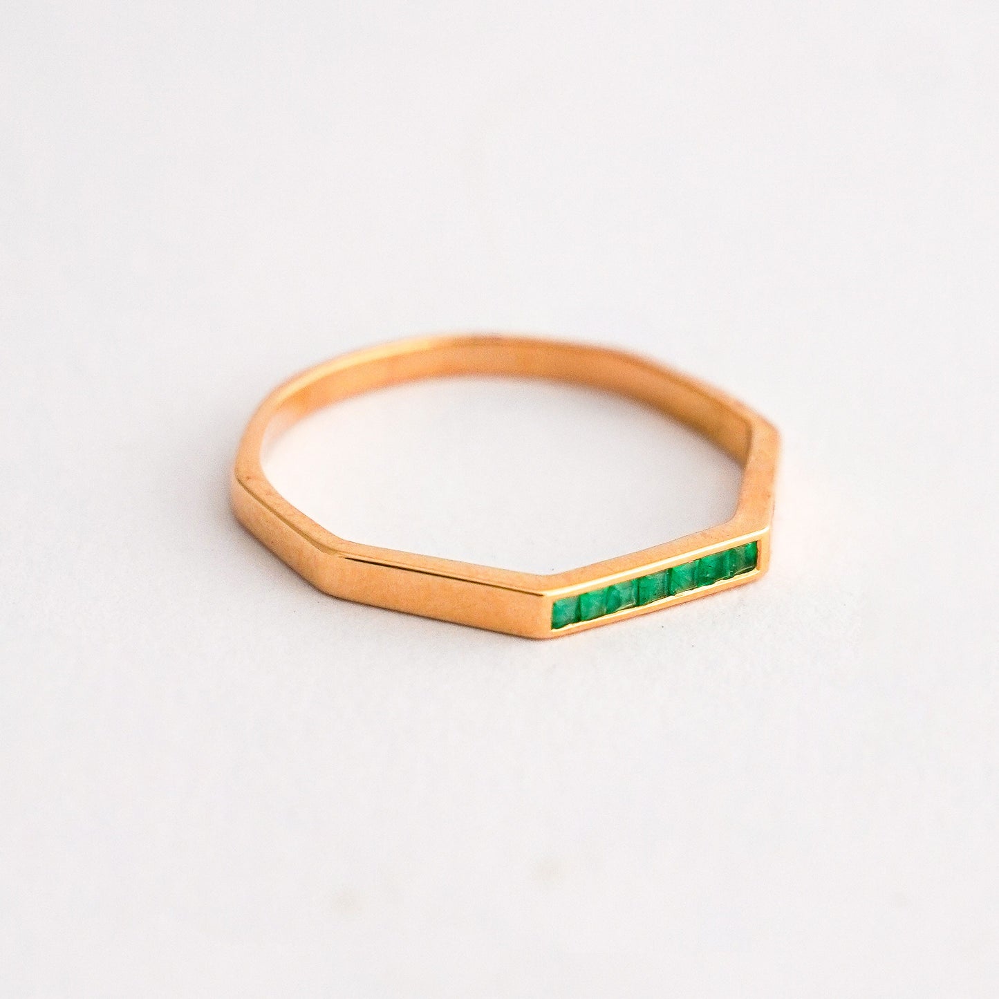 Anillo Octogonal Esmeraldas Princesa en Oro 18K