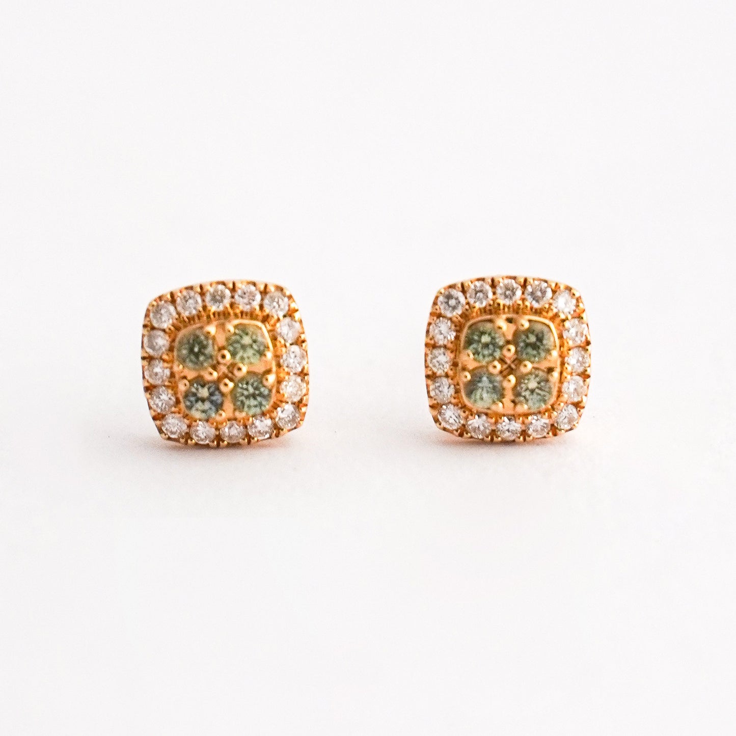 Aretes cushion fancy sapphires con diamantes naturales en Oro 18k