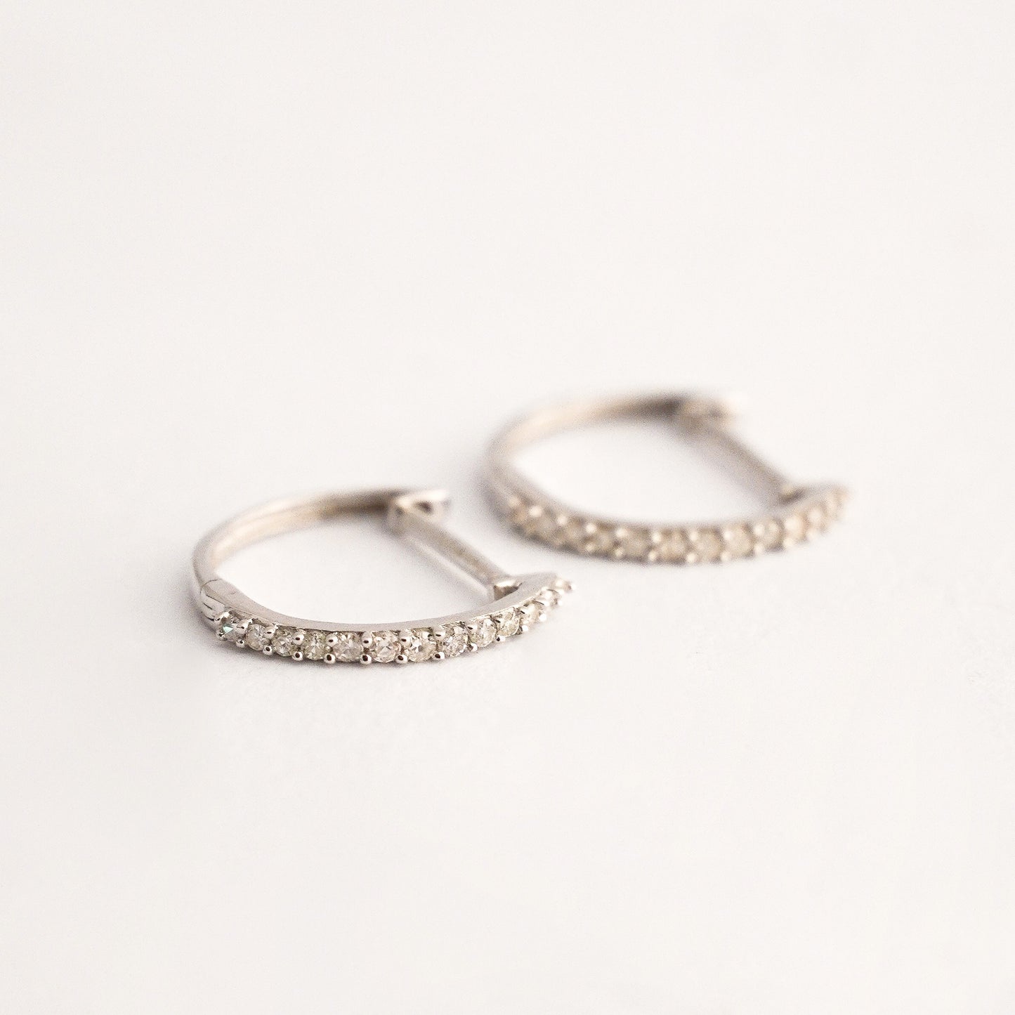 Argollas mini half diamonds Oro18k