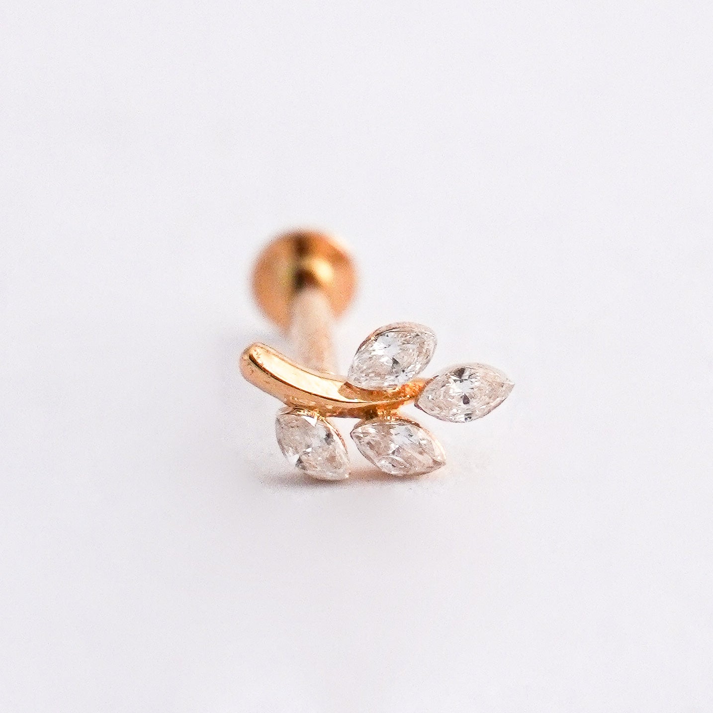 Piercing leaf en Oro18k con diamantes naturales