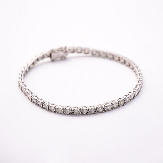 Tenis estilo estrella con diamantes Oro 18K Blanco