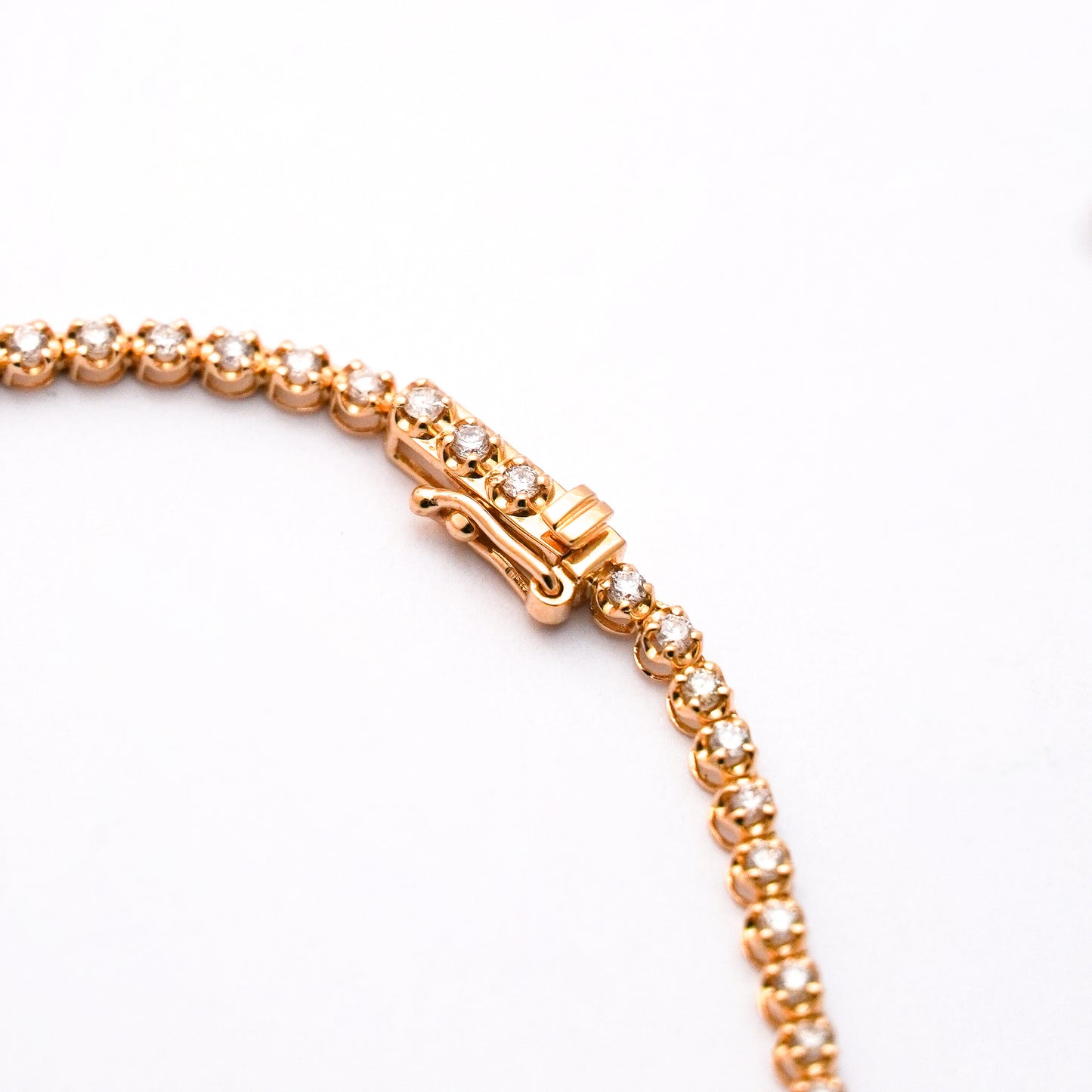 Collar Tenis Cup con diamante naturales en oro amarillo 18k