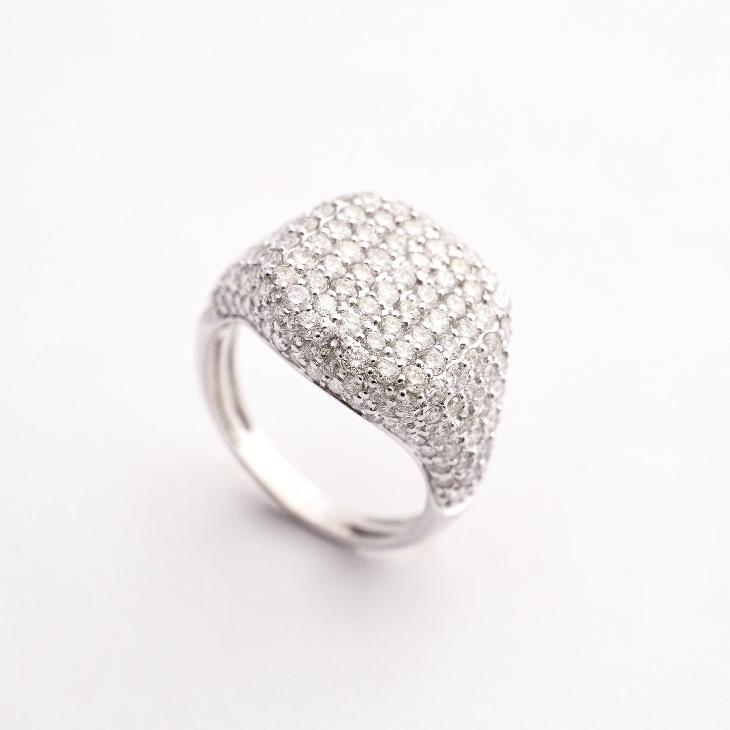 Anillo pinky full halo de diamantes 18K