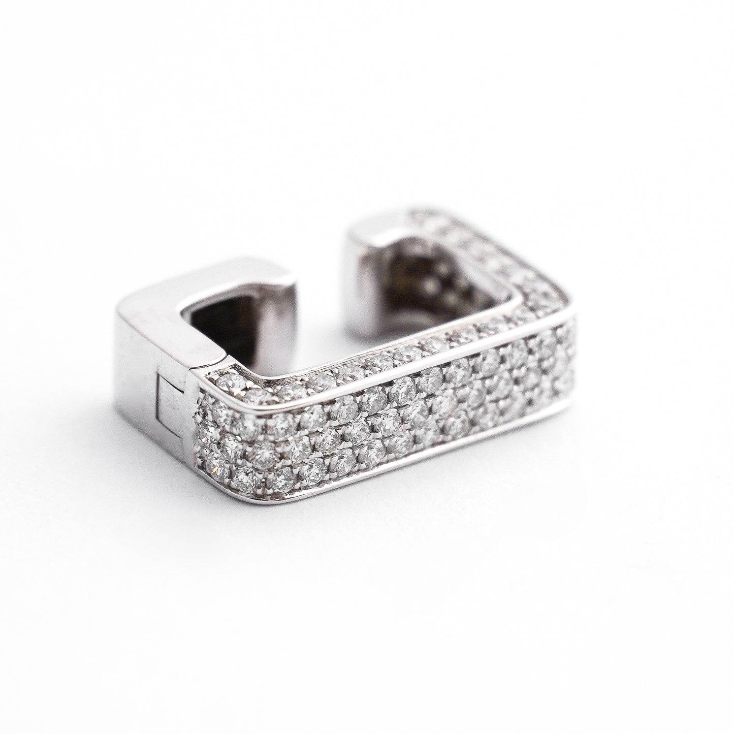 Ear cuff big box con diamantes naturales en Oro18k