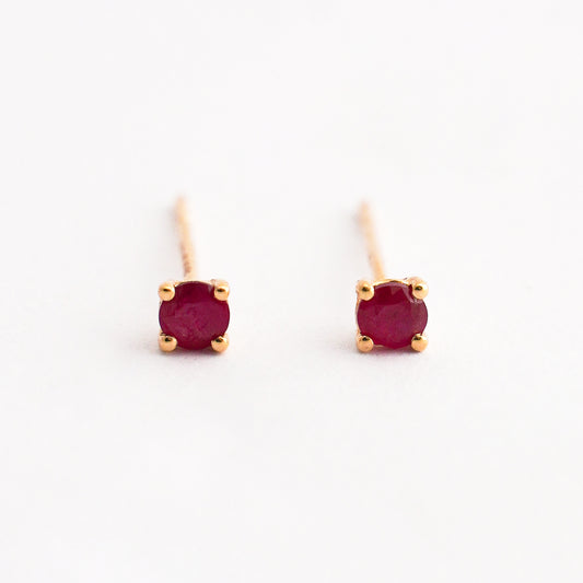Aretes Rubí Clásico Oro 18K
