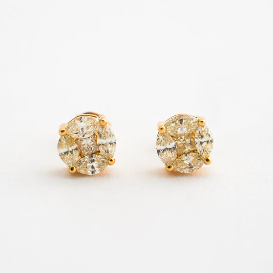 Aretes stud marquise con diamantes naturales en Oro18k