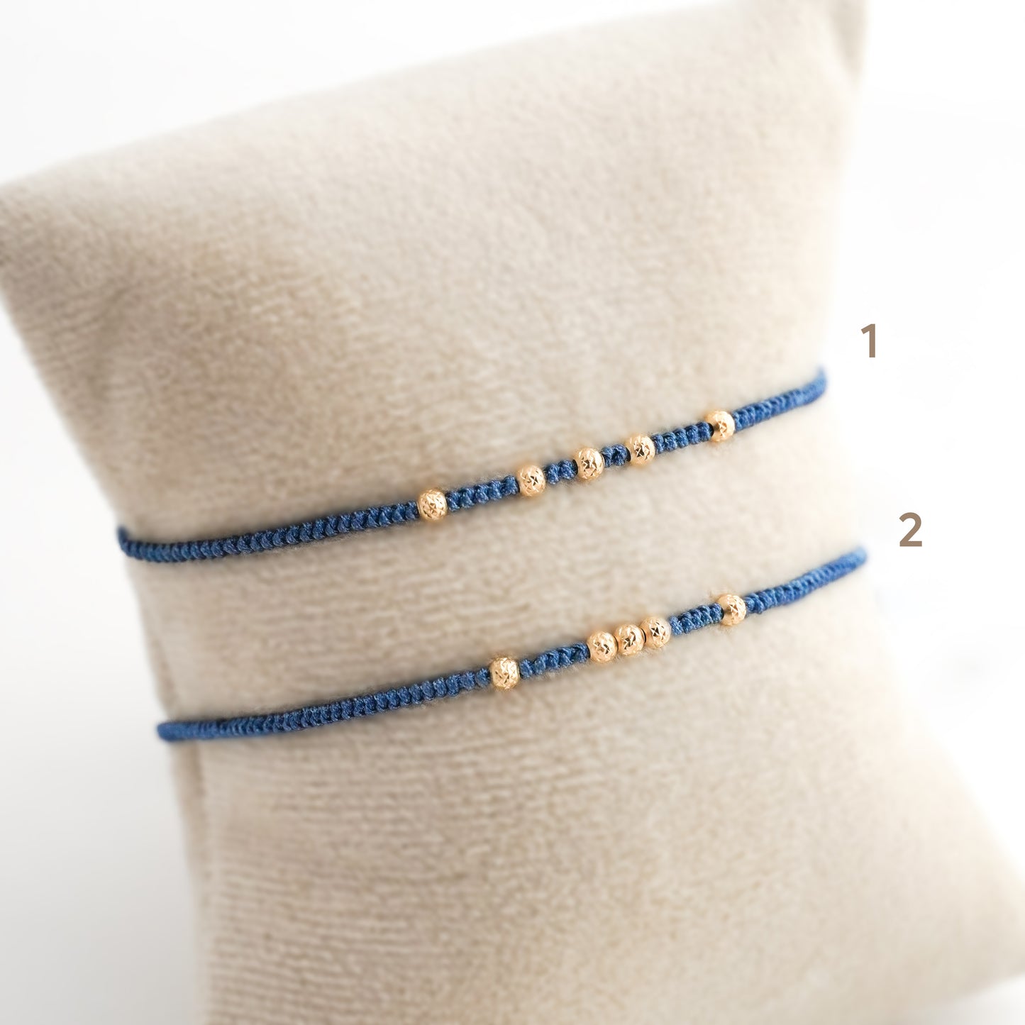 Pulsera blue line con bolitas diamantadas 2.5 mm en Oro18k
