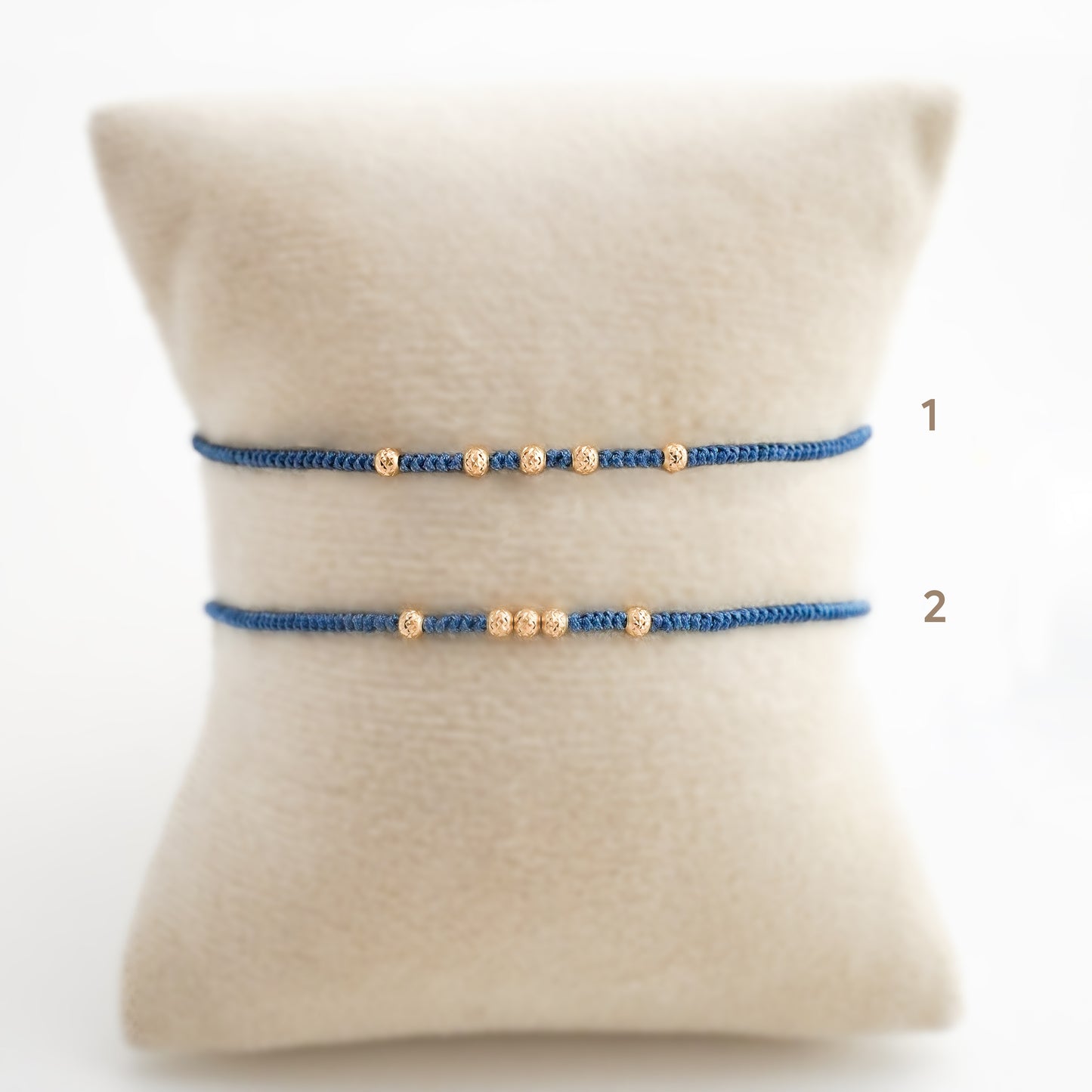 Pulsera blue line con bolitas diamantadas 2.5 mm en Oro18k
