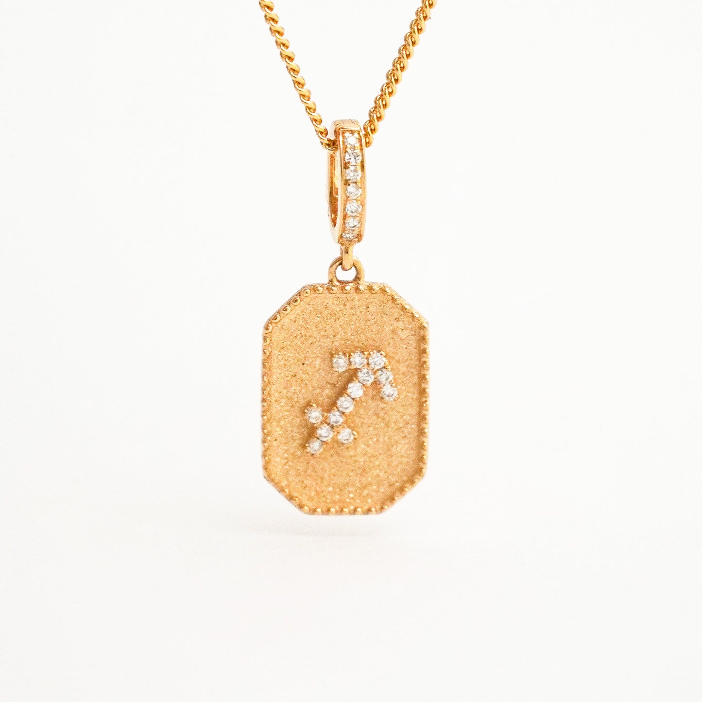 Dije Zodiacal Diamantes Sagitario Oro 18K
