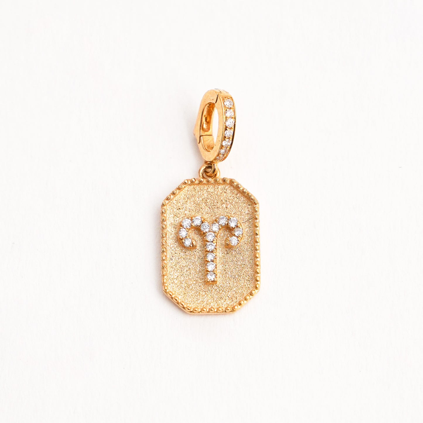 Dije Zodiacal Diamantes Aries Oro 18K