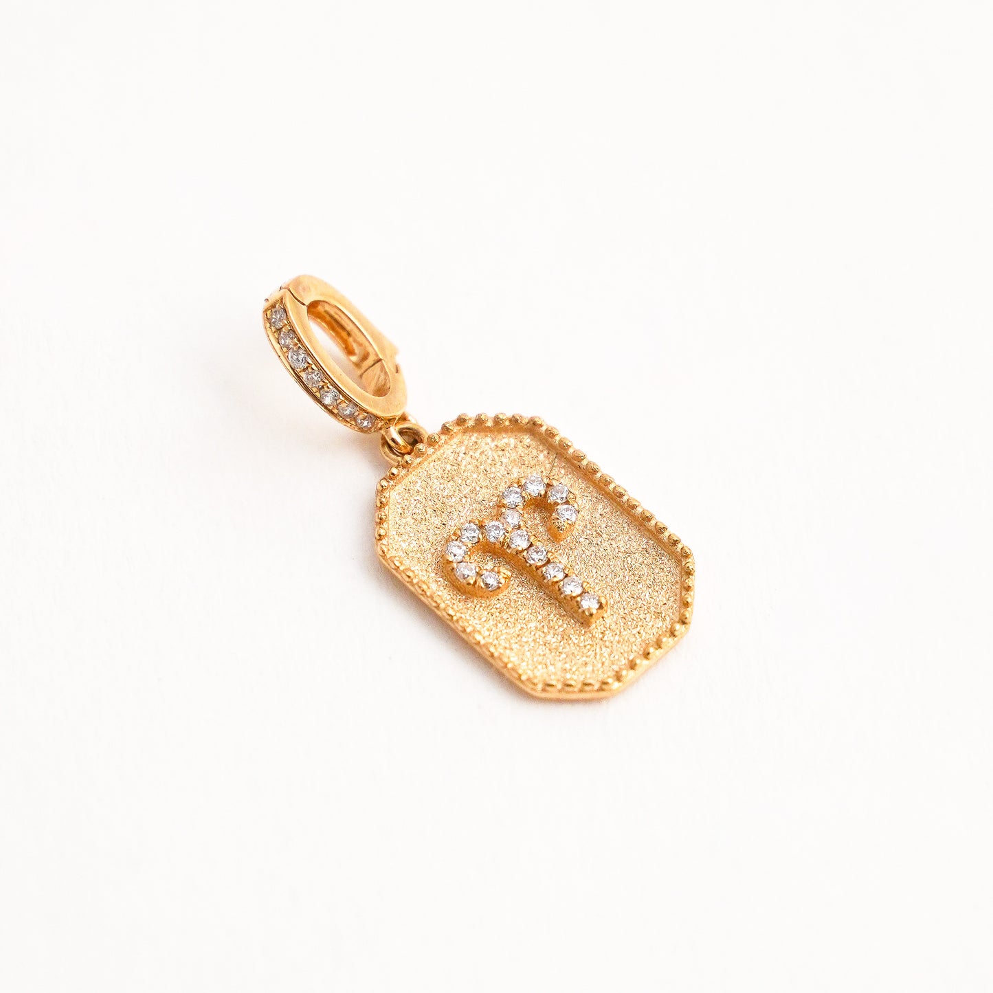 Dije Zodiacal Diamantes Aries Oro 18K