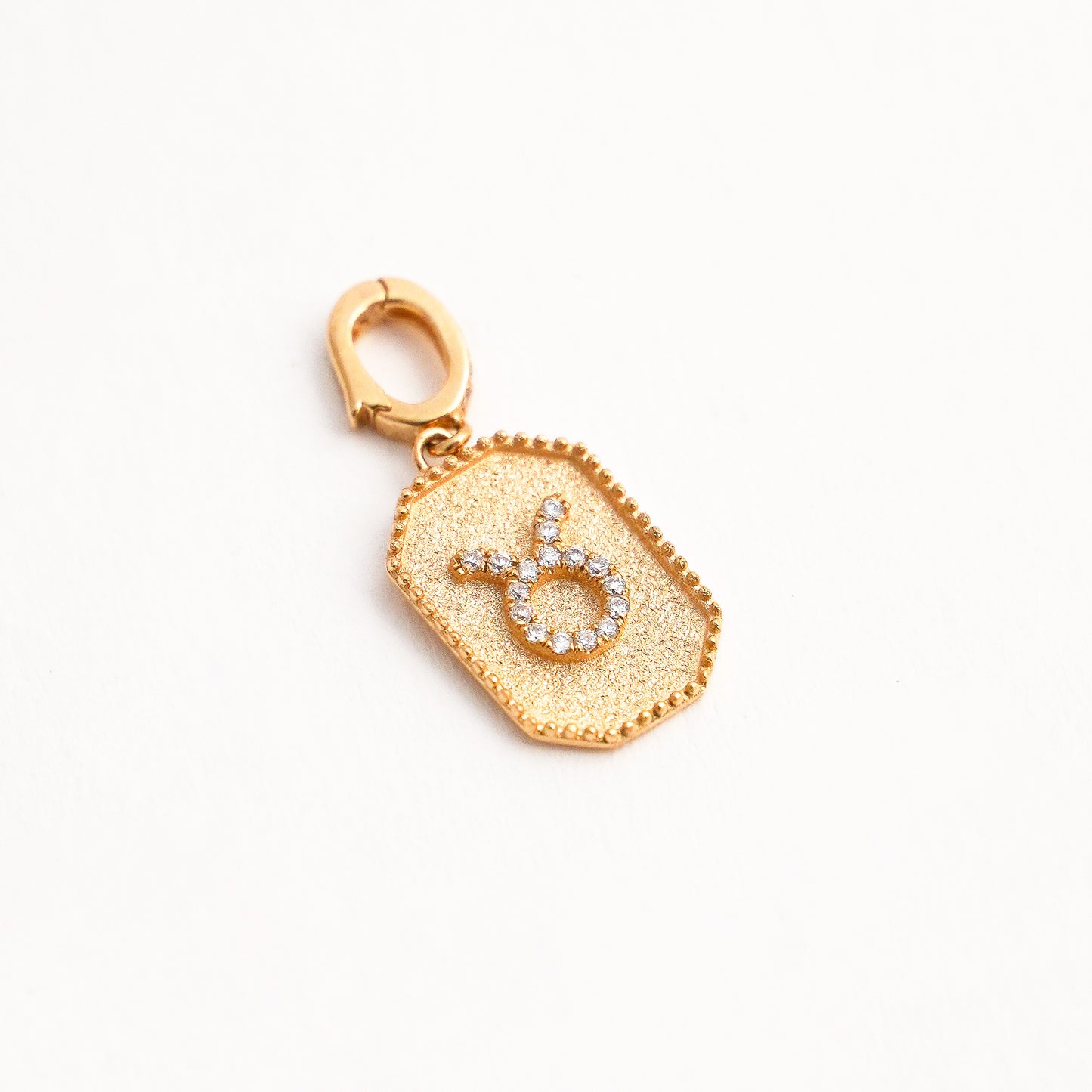 Dije Zodiacal Diamantes Tauro Oro 18K