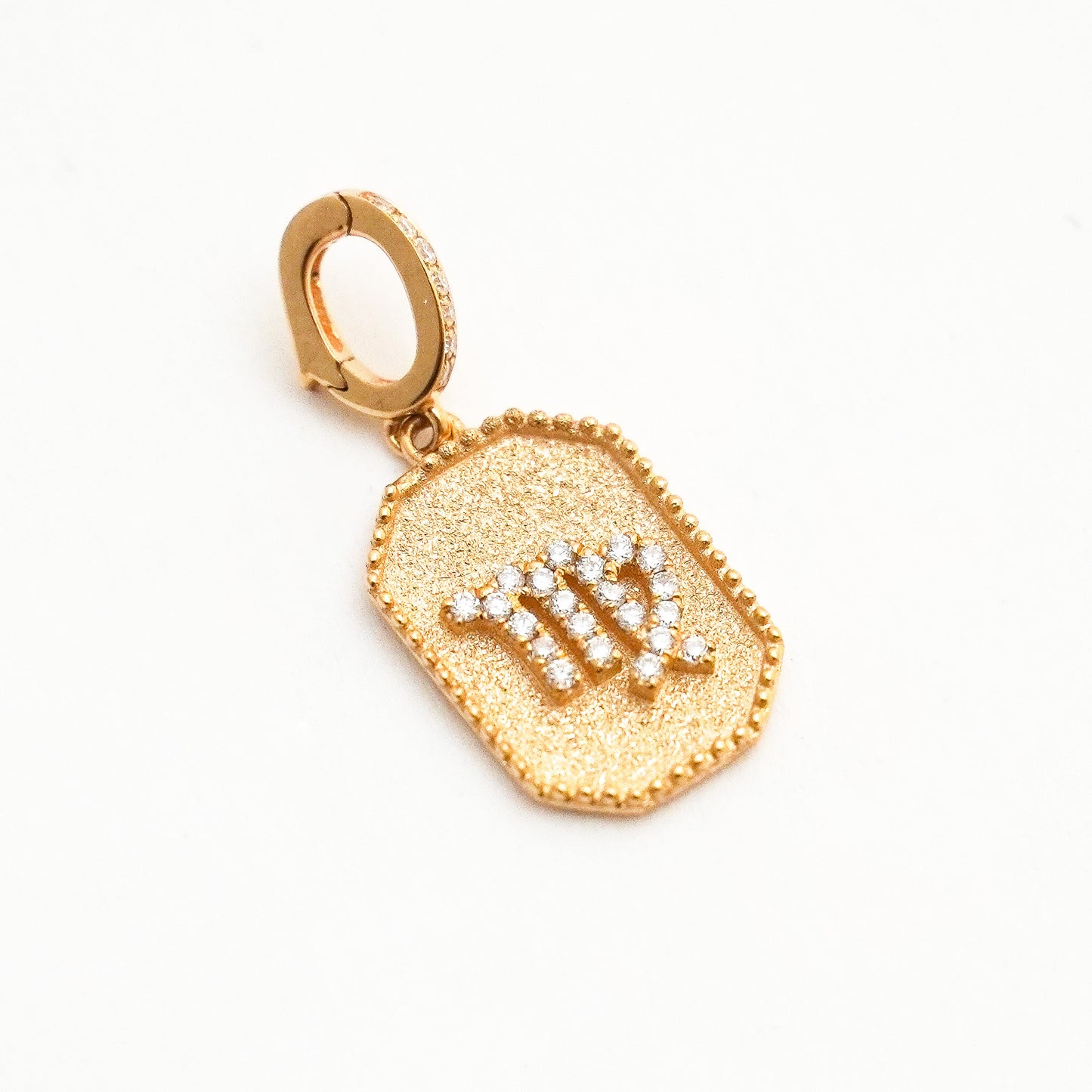 Dije Zodiacal Diamantes Virgo Oro 18K