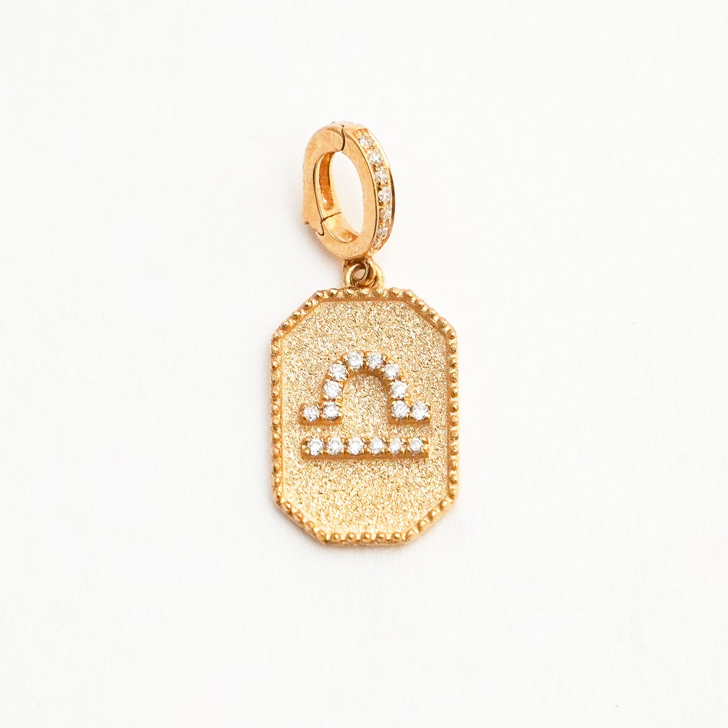 Dije Zodiacal Diamantes Libra Oro 18K