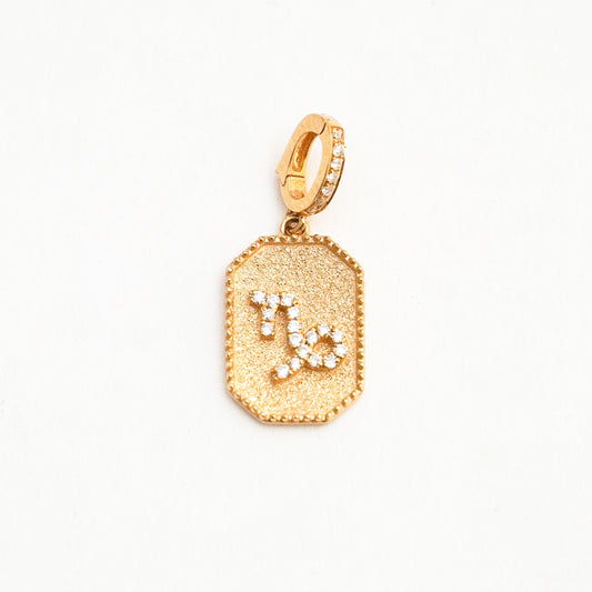 Dije de signo zodiacal con diamantes naturales en Oro18k - Capricornio