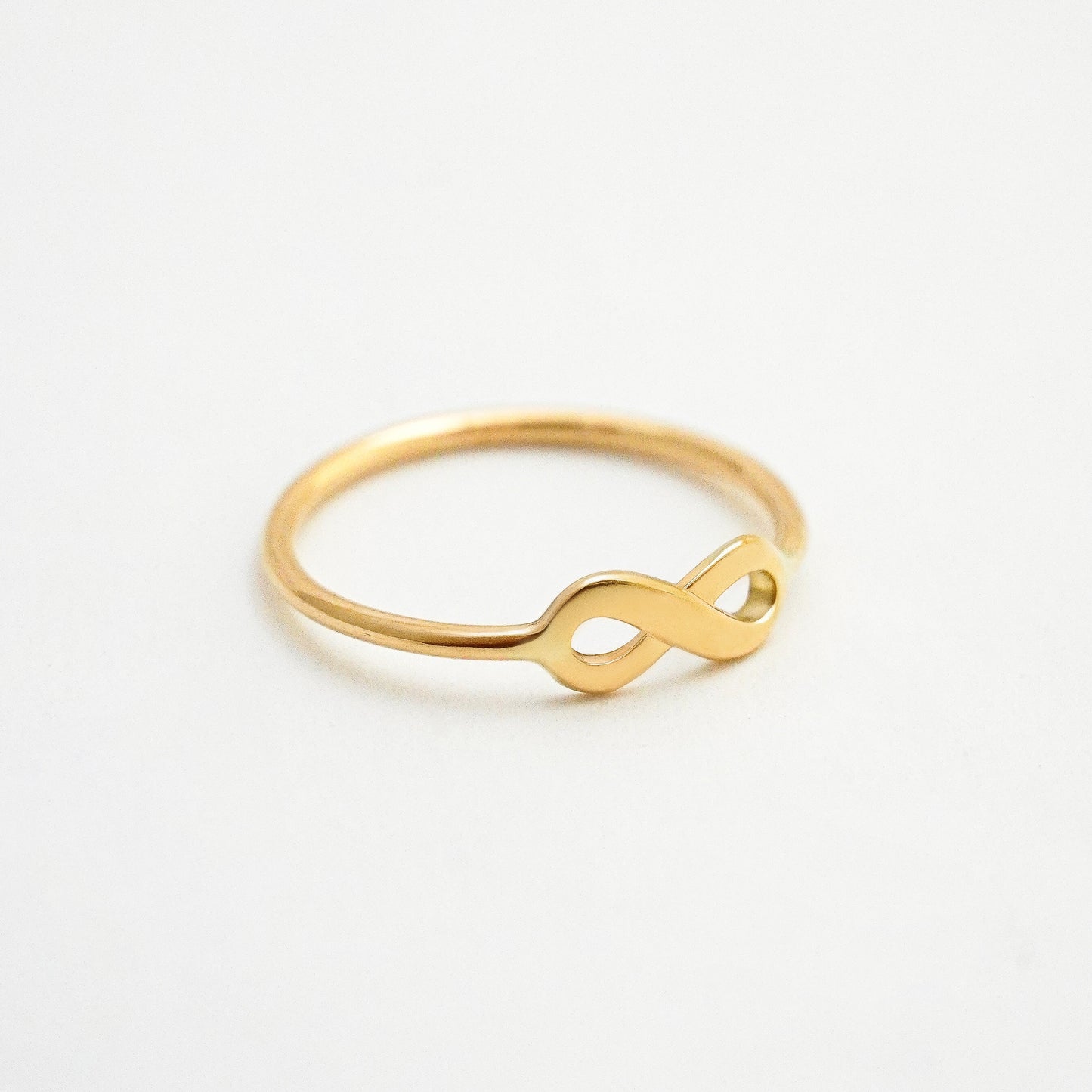 Anillo infinito en Oro18k