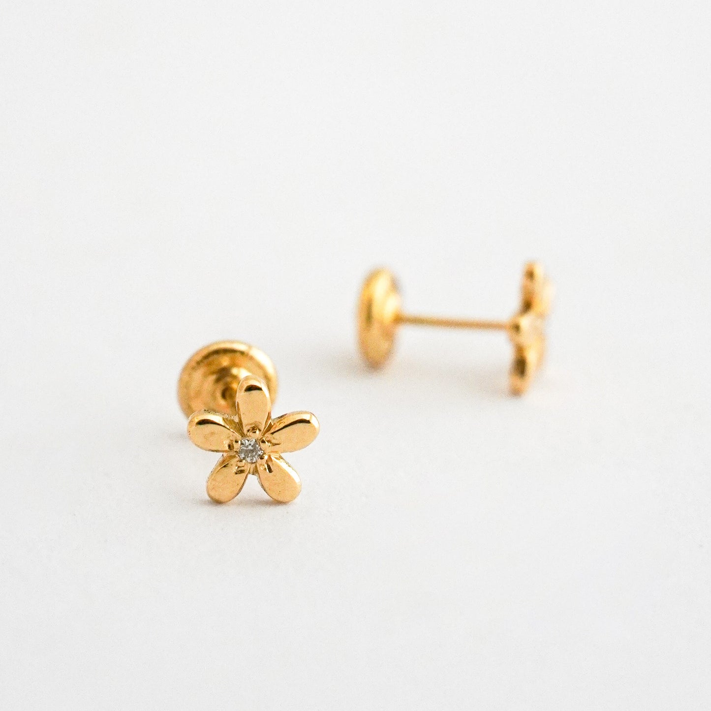 Aretes de bebé Oro18k Lilia con diamante natural