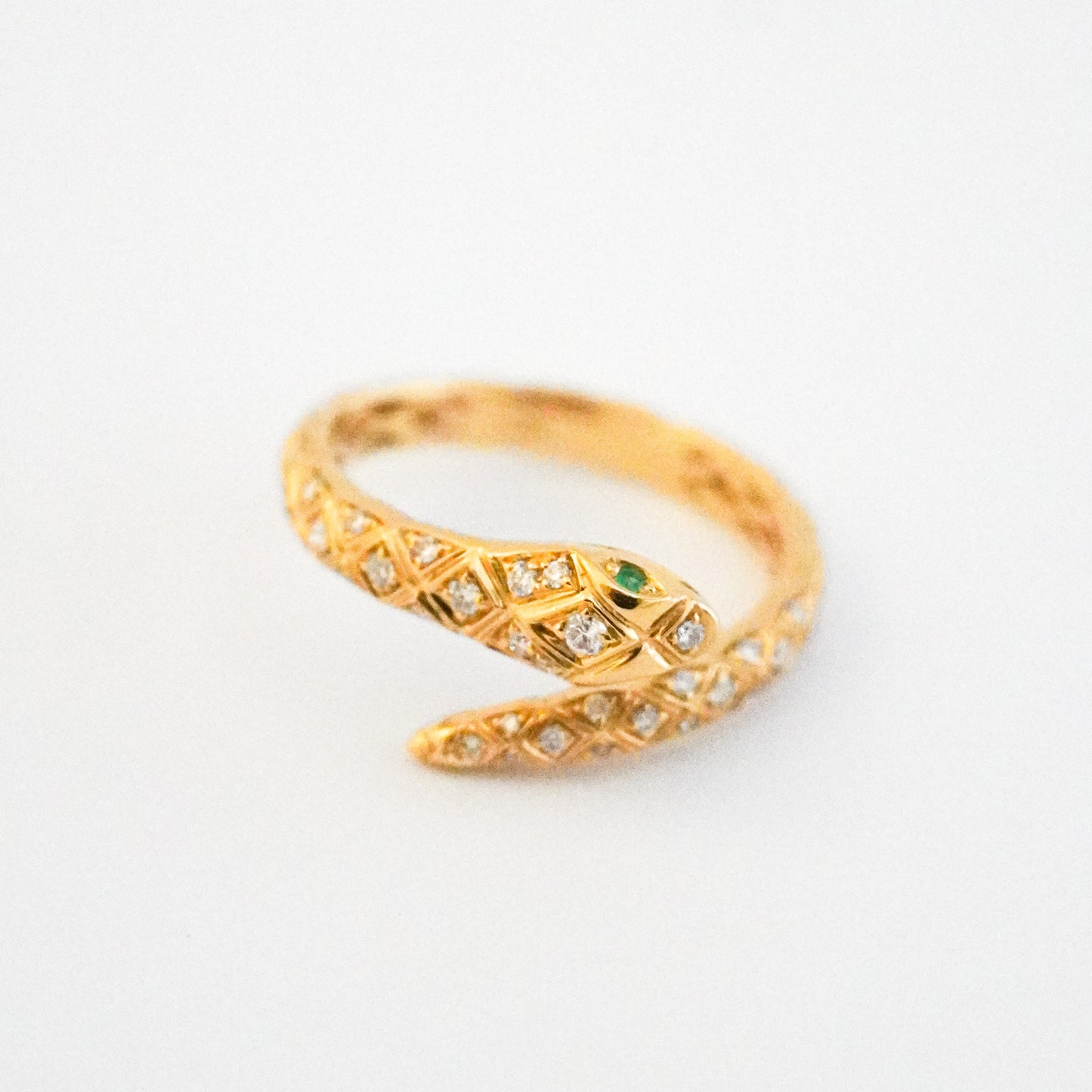 Anillo Sibilia Serpiente Esmeralda con diamantes naturales Oro18k