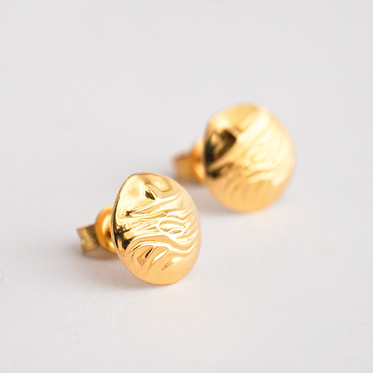 Aretes Dunas en oro 18k