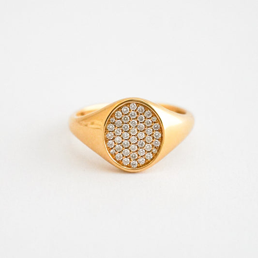 Anillo chevalier Oval con diamantes naturales Oro18k