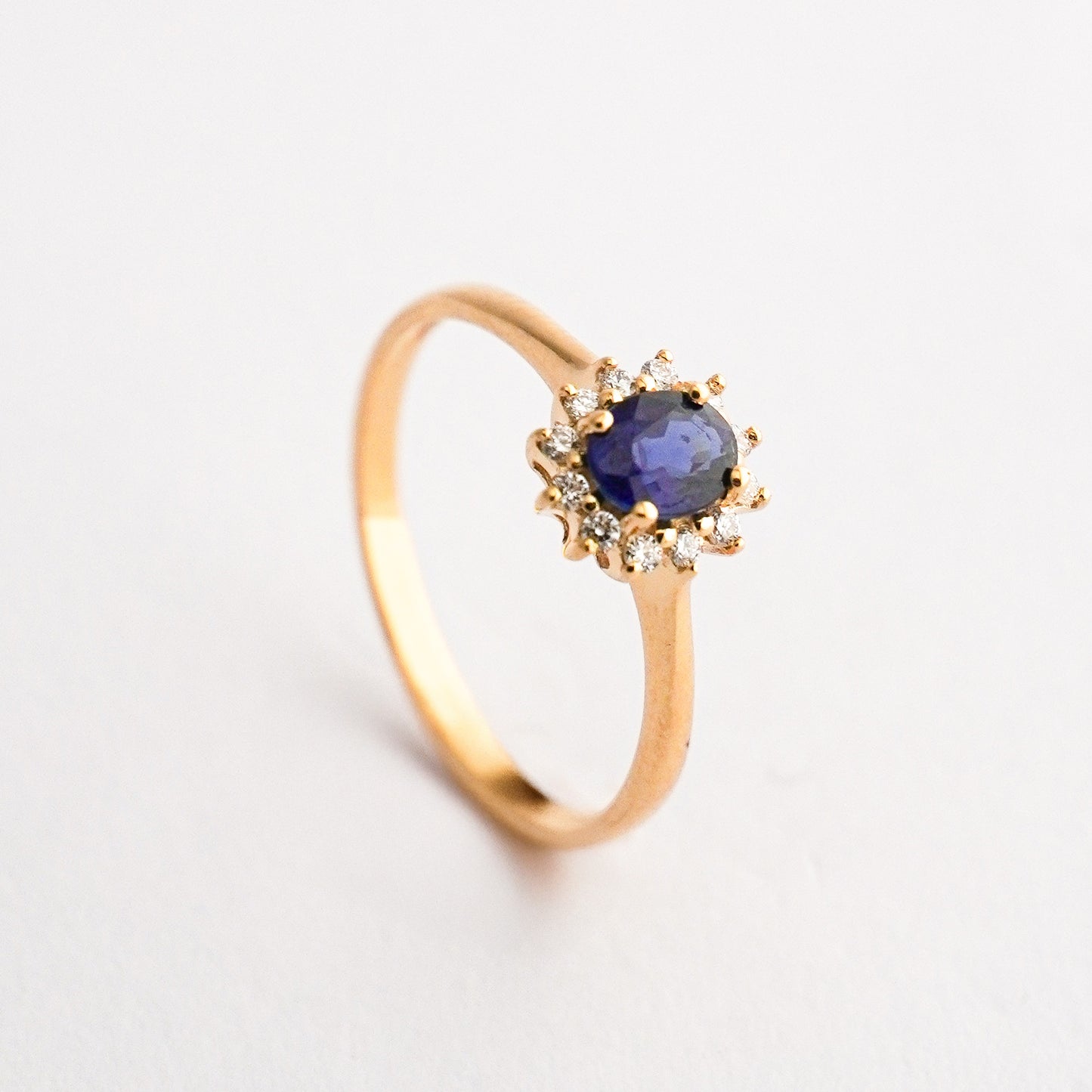 Anillo brillo imperial con zafiro y diamantes naturales en Oro18k