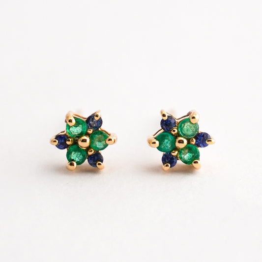 Aretes Esmeraldas Iridia con zafiros en oro 18k