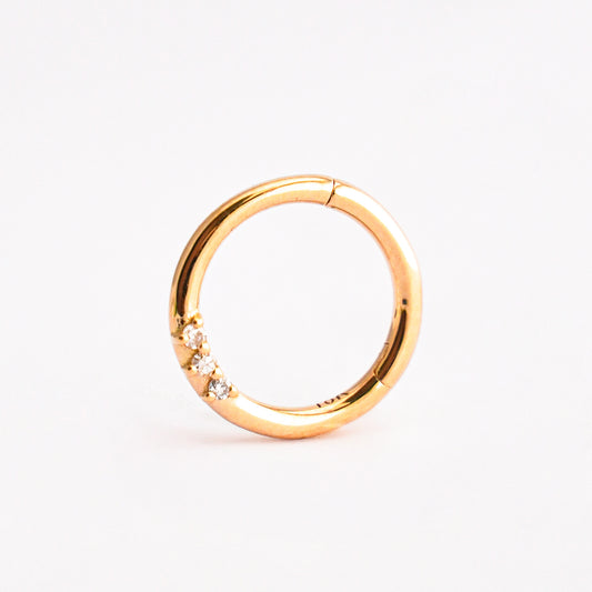 Clicker triglam en Oro18k Daith - Piercing