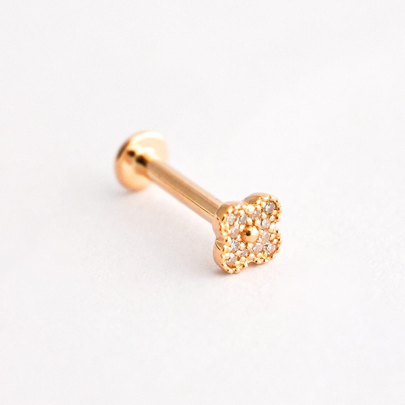 Piercing trebol en Oro18k con diamantes naturales
