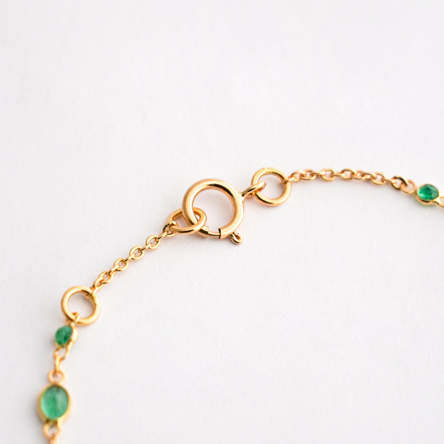 Pulsera Esmeralda trilogia en Oro 18K Amarillo