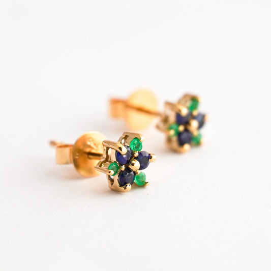 Aretes Zafiros Iridia con esmeraldas en oro 18k