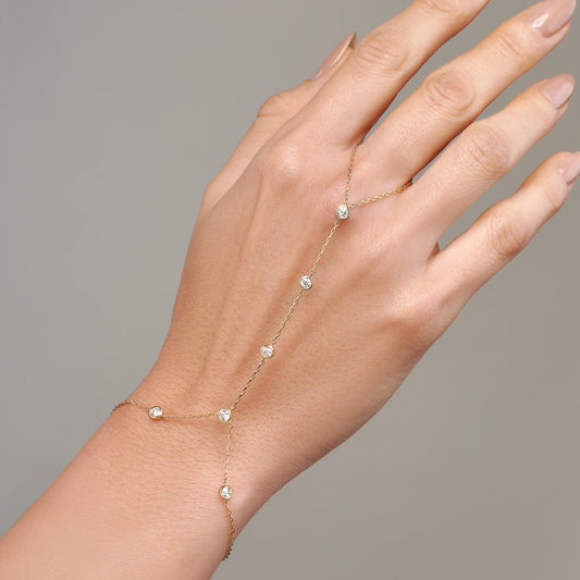 Pulsera Hand Chain con diamantes bicelados en Oro 18k