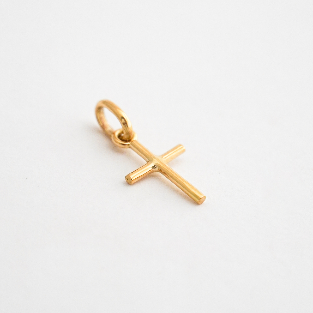 Dije Cruz Mini Oro 18K