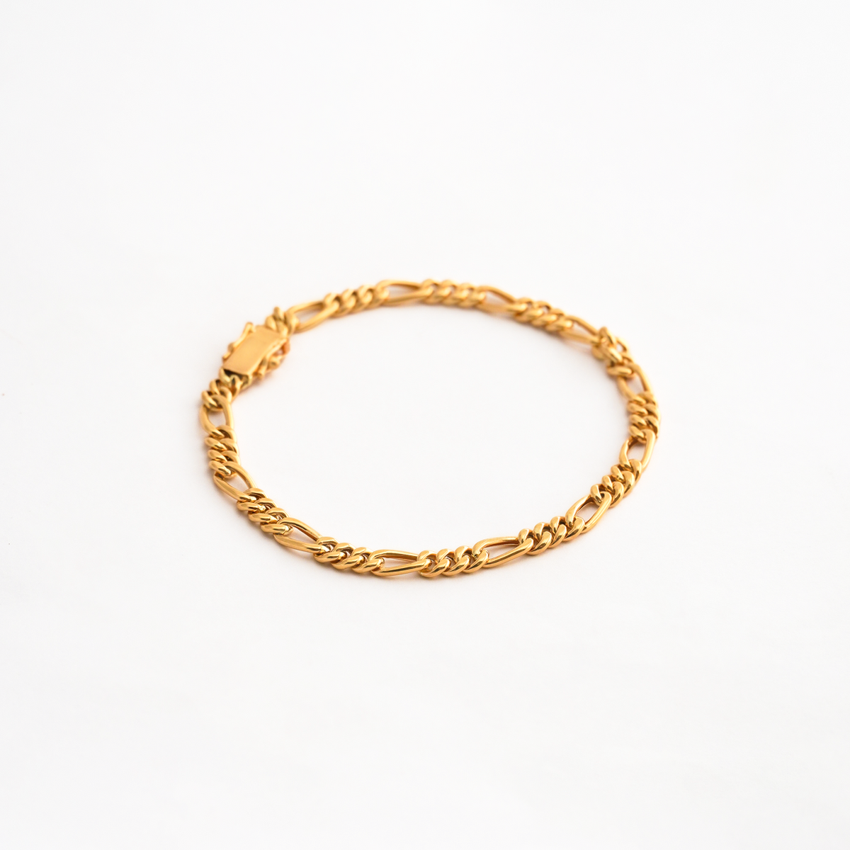 Pulsera modelo figaro cartier 4.8 mm Oro18k