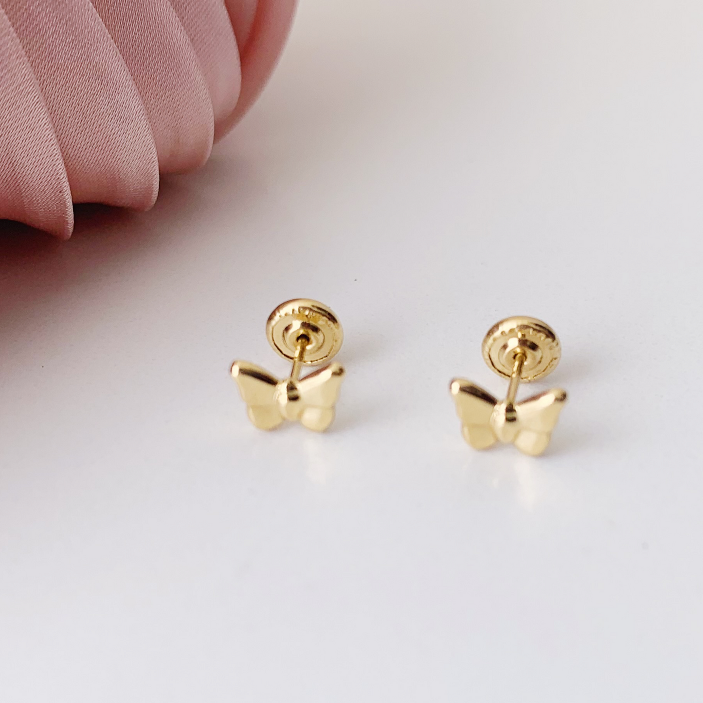 Aretes de bebé Oro18k  Mariposa